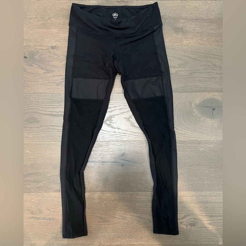 Alo Yoga Mesh Cutout Black Leggings Medium